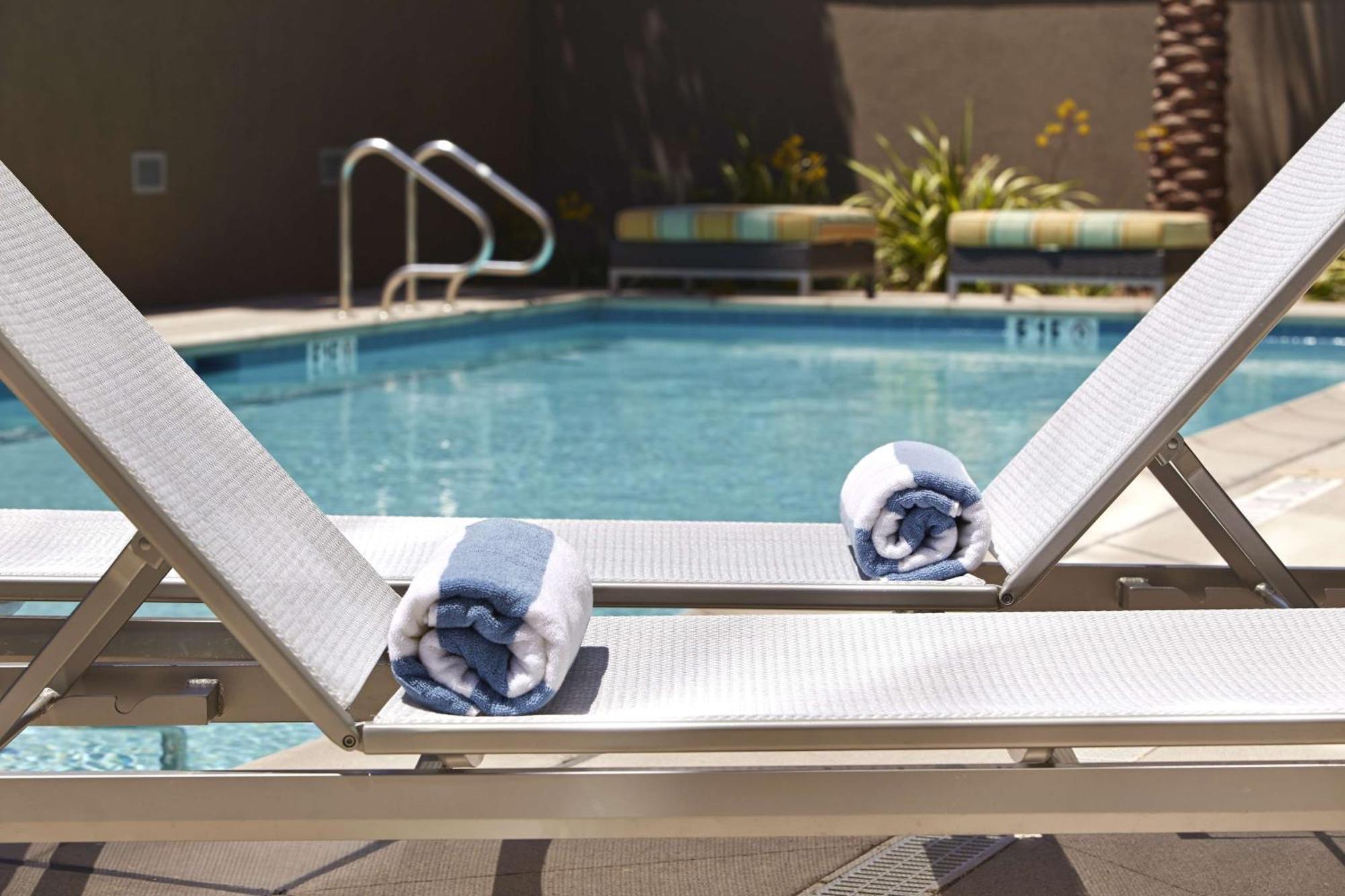 Hampton Inn San Diego Mission Valley Екстер'єр фото